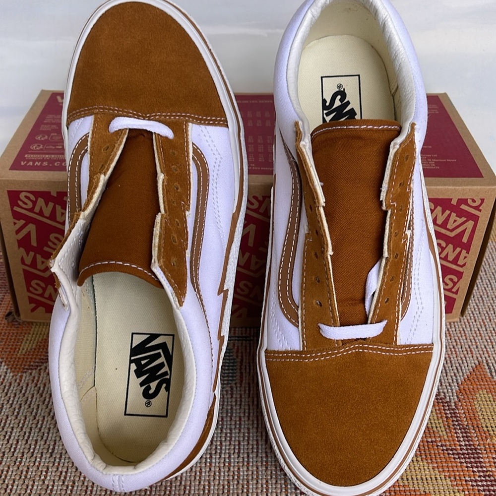 Vans Men’s Old Skool Bolt
Cathay Spice
VN0009Q5KFR 
Sneakers - Picture 13 of 16